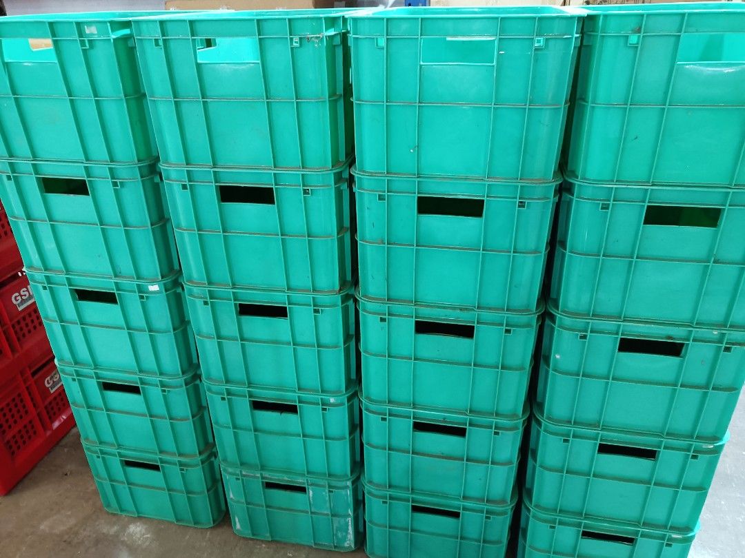 plastic crate used, Furniture & Home Living, Home Improvement