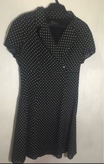 Polka dots dress with collar (sheer texture)