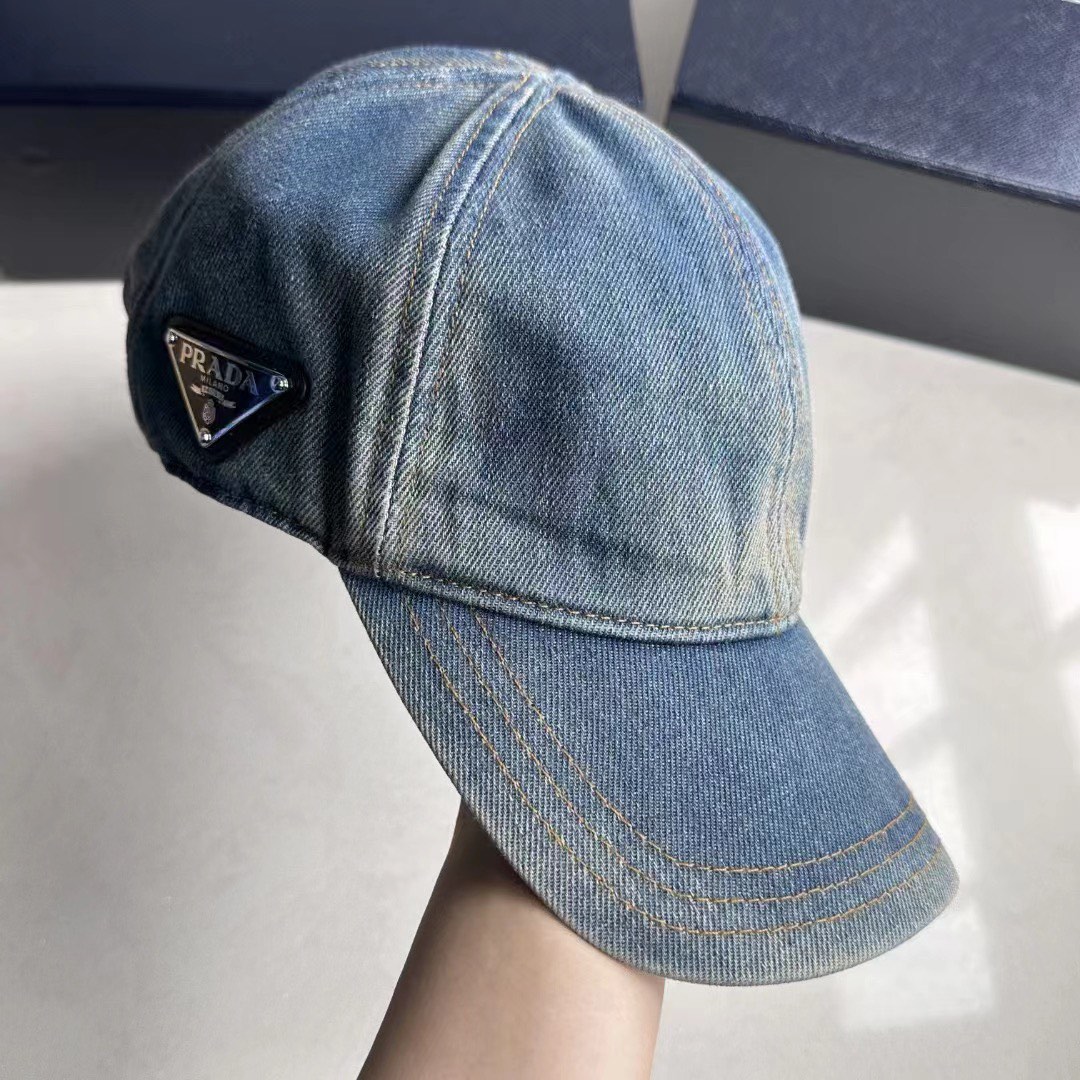 Prada sales cap hat