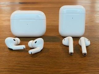 PRO AND GEN 2 (AIRPODS) 💯