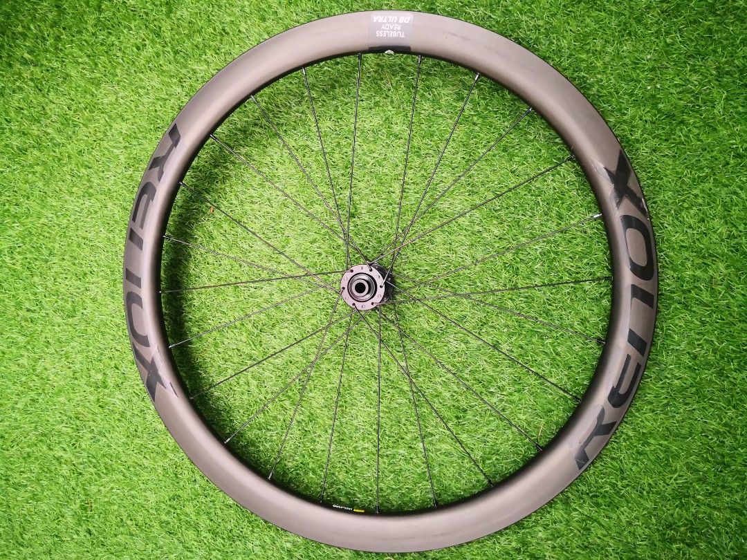 Renox carbon clearance wheelset