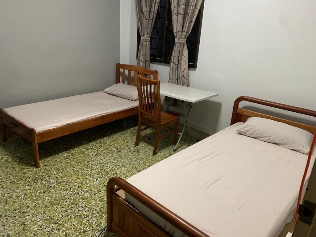 Room Rental at 102 Jurong East Street 13 Jurong East Ville, Property