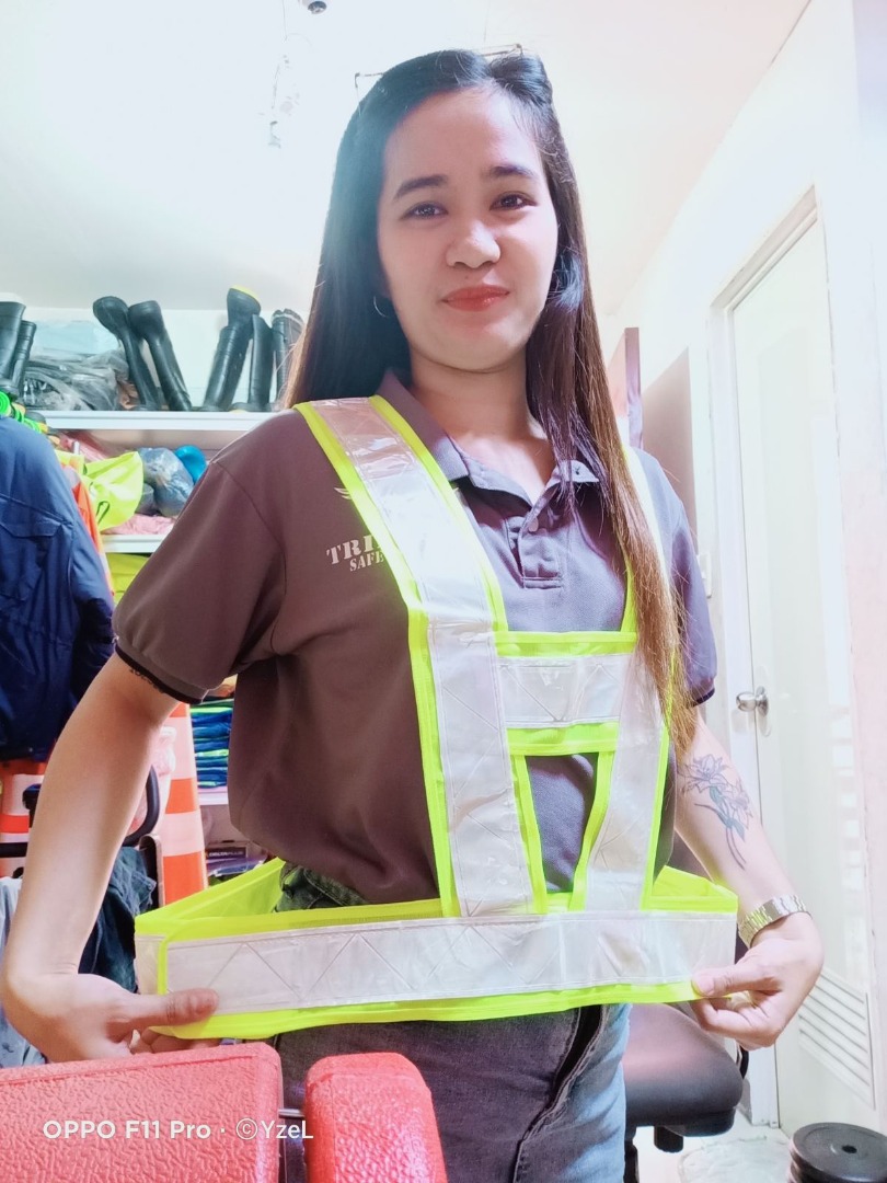 safety vest on Carousell