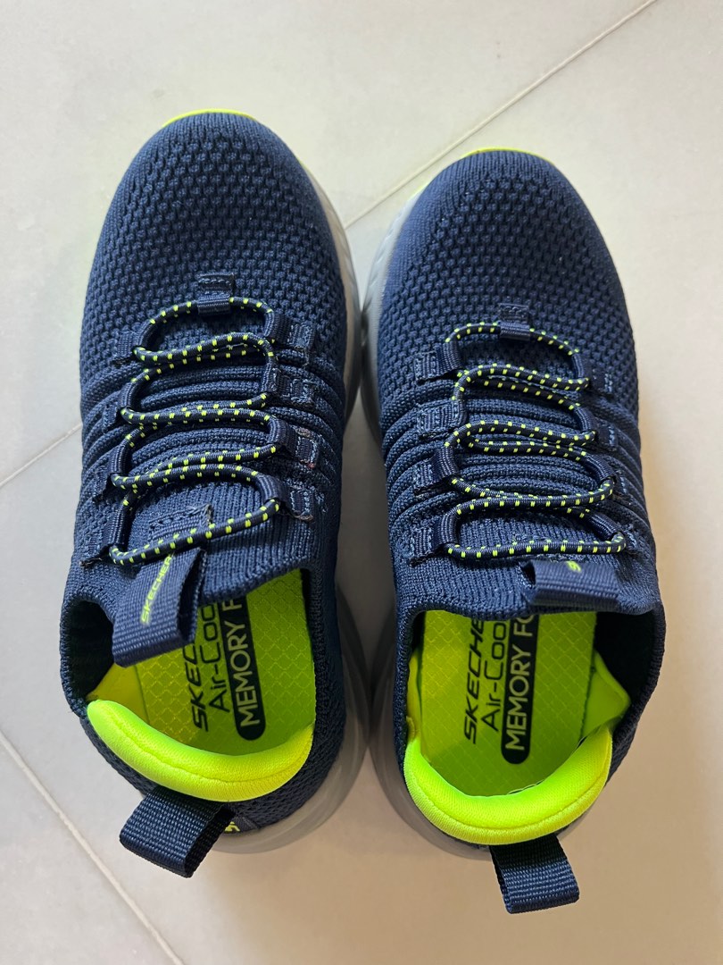 sketchers boys shoes