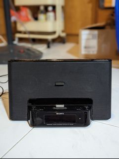 Sony Dream Machine (ICF-DS15iP) - Audio Docking System