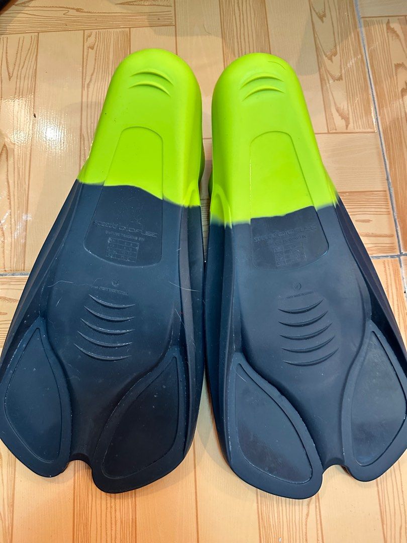 Speedo Training Fins on Carousell