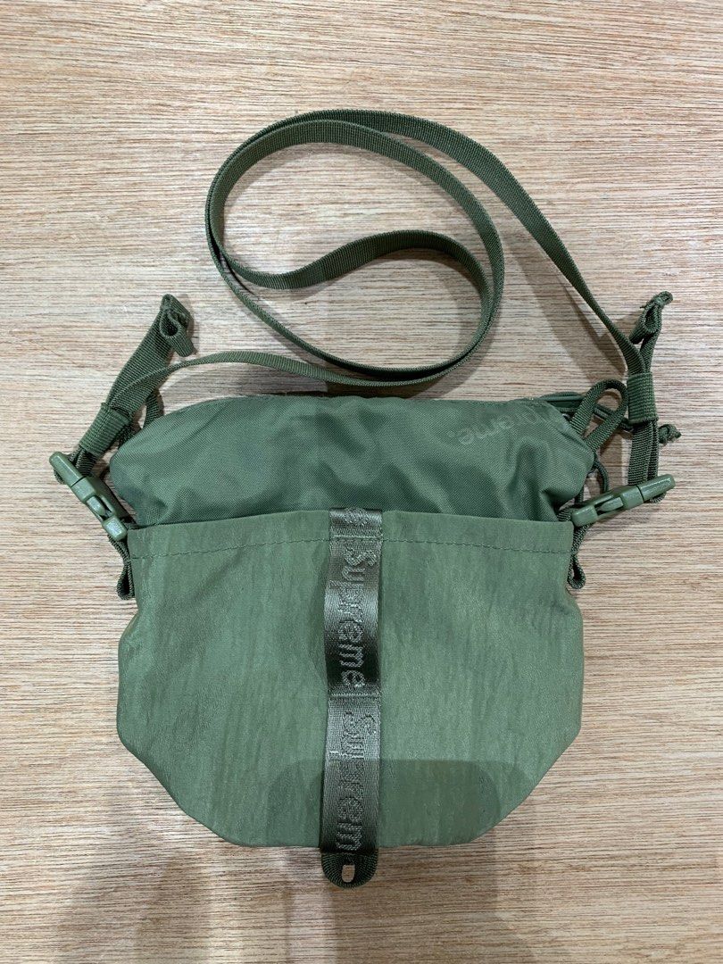 Supreme neck pouch fw20 deals