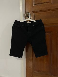 (Category: ) located in . Submitted by kindergarchy (Listing ID 1228337904, Image 1). Description: .