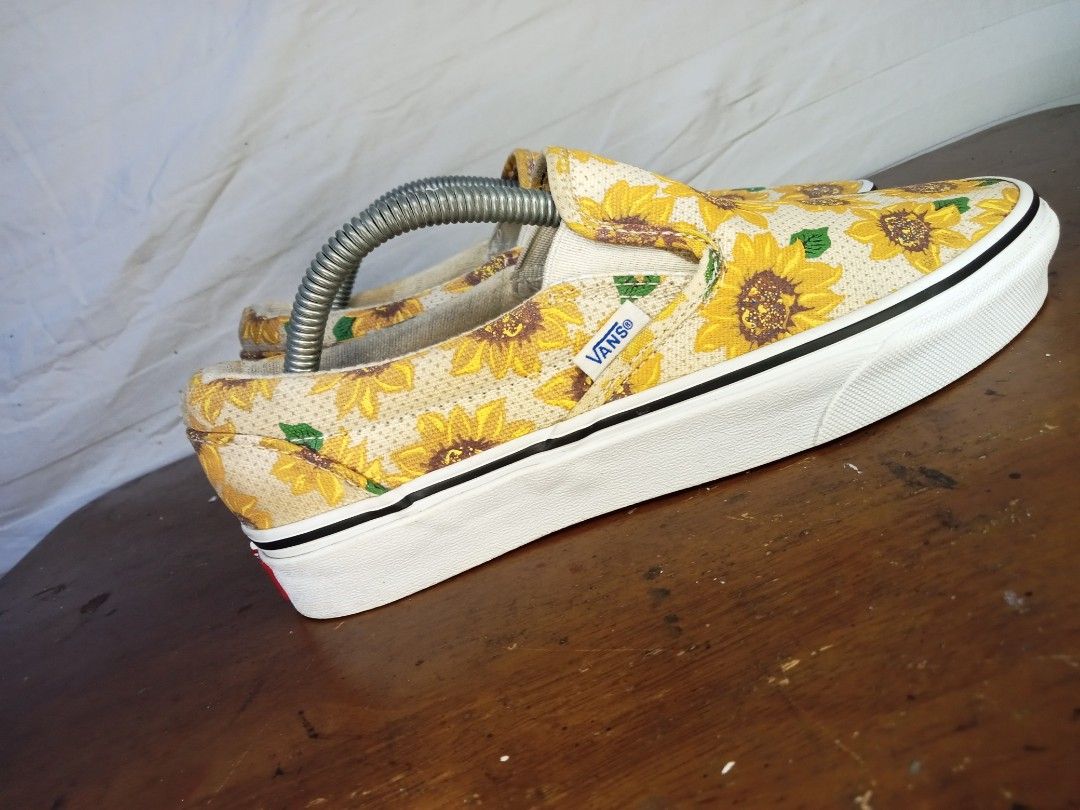 Size 6 slip on vans online