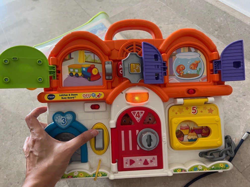 Vtech latches & door busy board, Hobbies & Toys, Toys & Games on Carousell