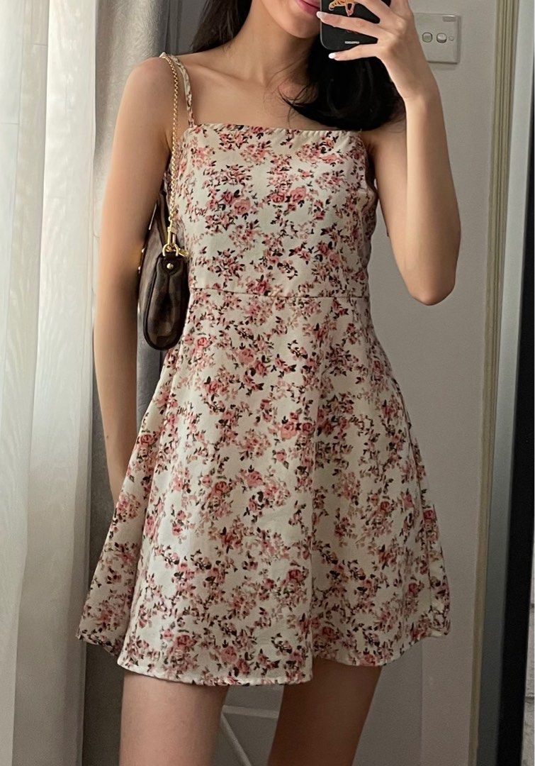 Cute short floral sales dresses