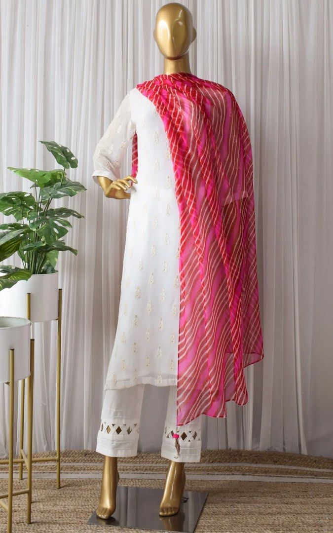 Red and white best sale punjabi suit
