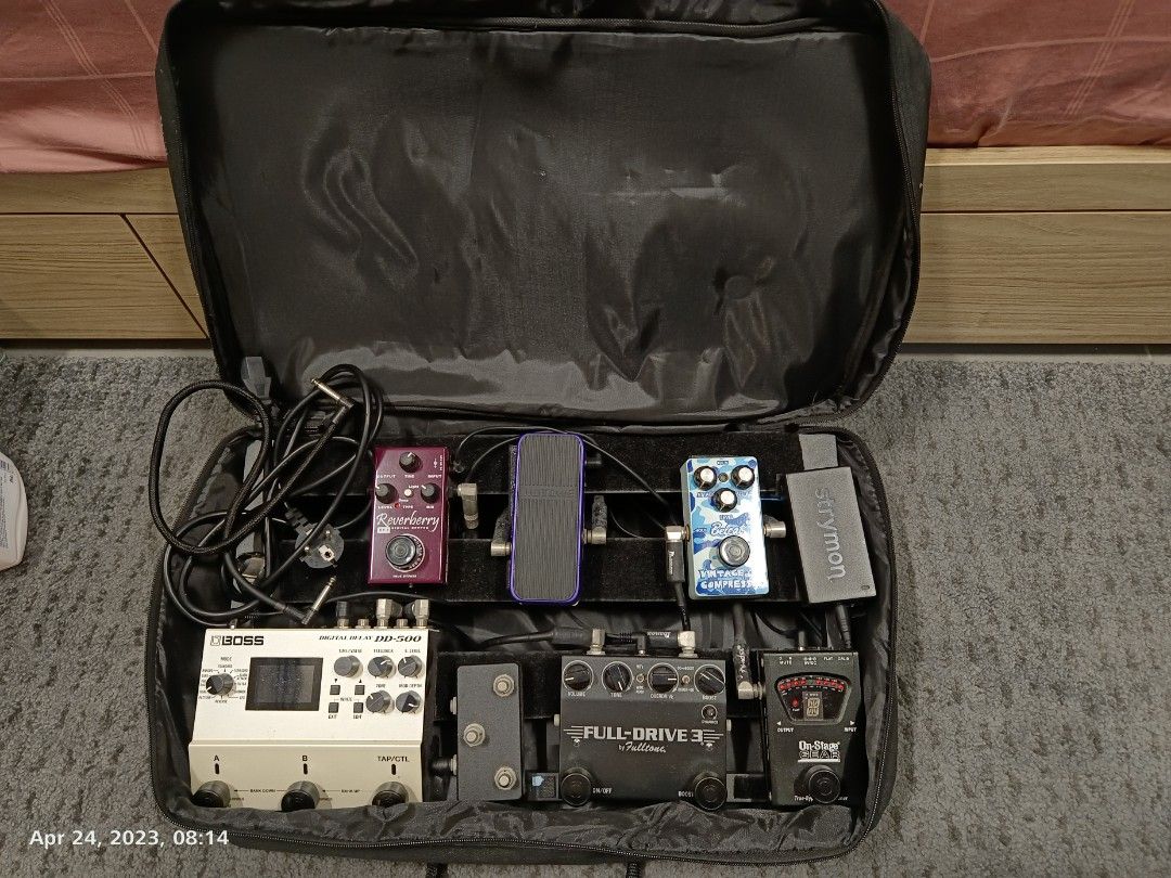 Whole Pedalboard for sale, Hobbies & Toys, Music & Media, Musical