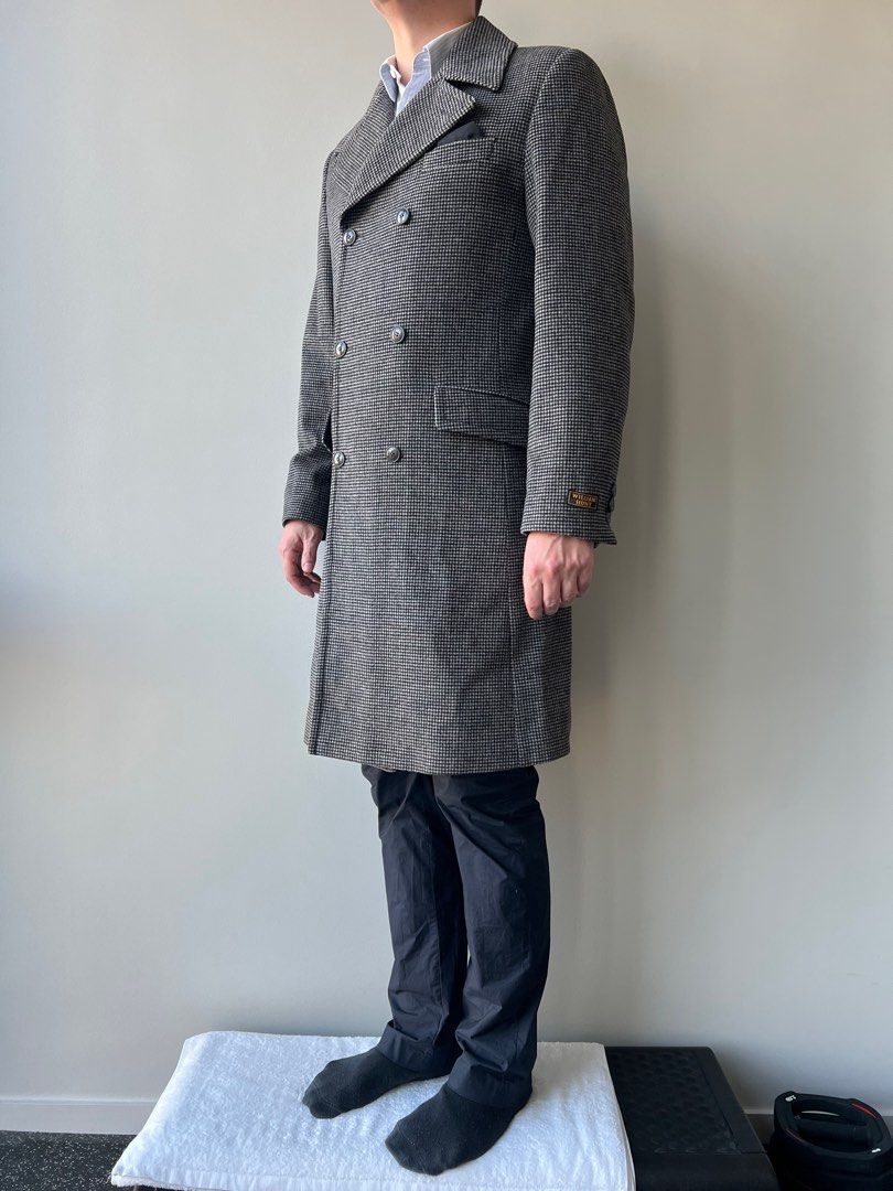 William Hunt Savile Row men s houndstooth wool and cashmere blend long winter coat for men size 42