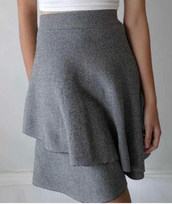Zara Assymetrical Skirt (Category: Skirts) located in Quezon City. Submitted by abygeg (Listing ID 1228369761, Image 1). Description: 27-31 waist.