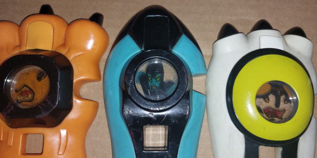 2007 Bandai Cartoon Network Ben 10 Tranforming Alien Arm Toys