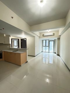 2BR FOR SALE IN BGC - UPTOWN PARKSUITES BRAND NEW