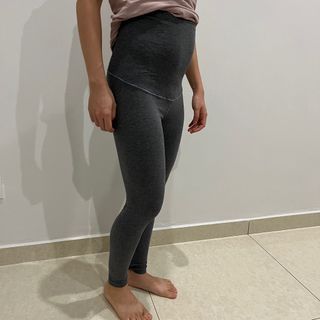 3 Uniqlo Dark Grey Maternity Legging M size (price include postage)