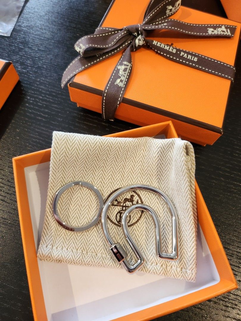 Hermès - Fer A Cheval Key Ring