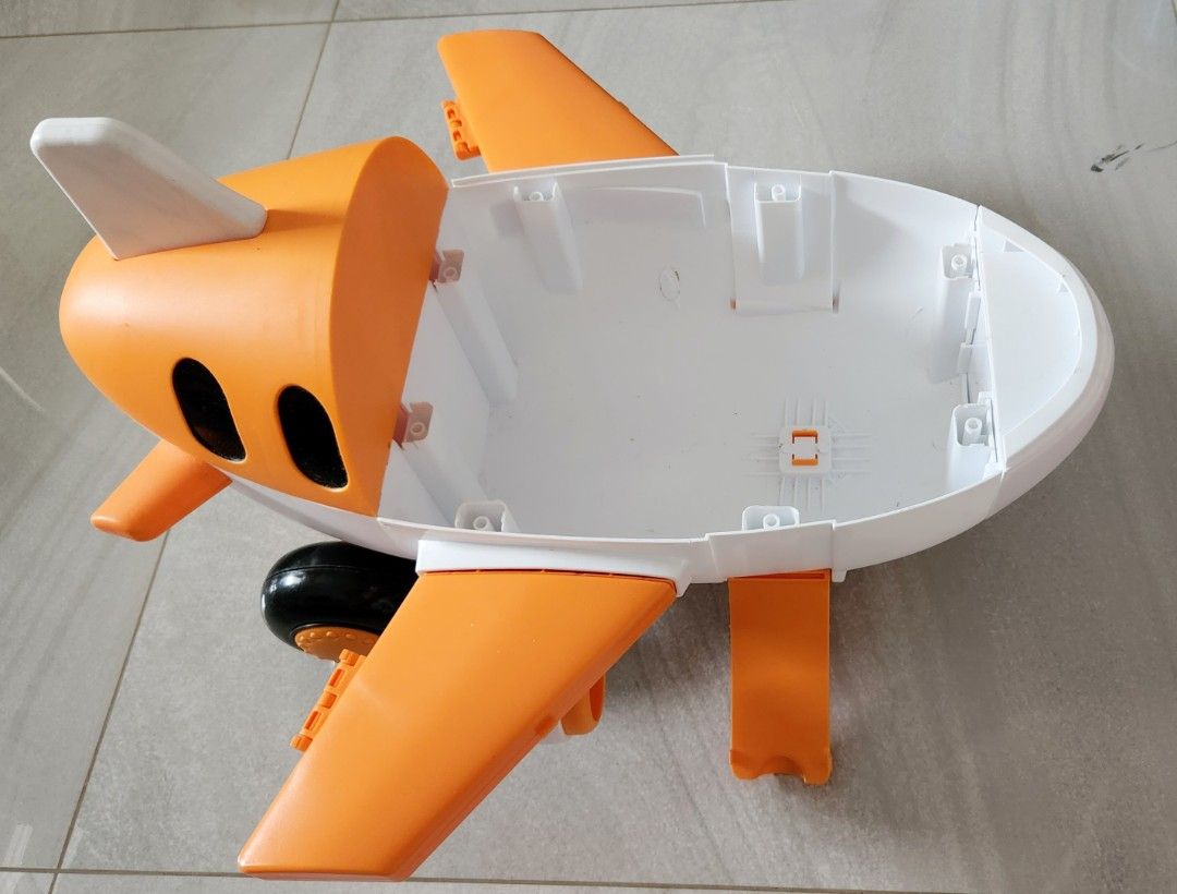 airplane playhouse toy, Babies & Kids, Infant Playtime on Carousell