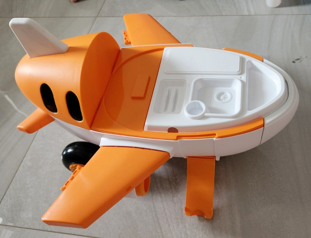 airplane playhouse toy, Babies & Kids, Infant Playtime on Carousell