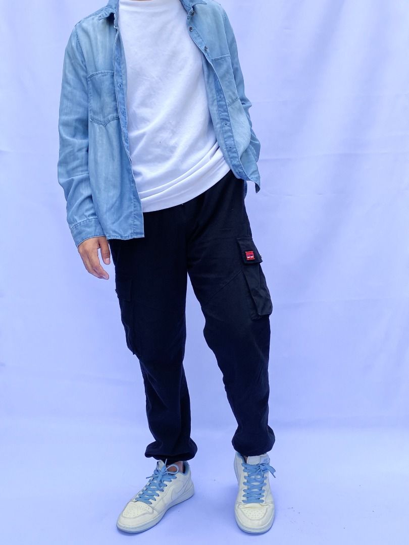Authentic H&M Acid-washed Denim Long Sleeves (Category: Coats, Jackets and Outerwear) located in Iloilo. Submitted by sasukejd (Listing ID 1228525970, Image 2). Description: Medium to Large for both men and women Dimensions: 25x21 High quality fabric Issue: 1 small washable stain.