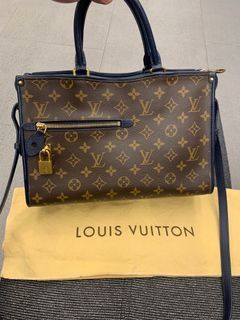 Louis Vuitton Popincourt haut handbag in monogram canvas. Brown Cloth  ref.181849 - Joli Closet