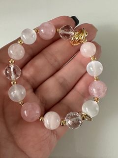 (Category: ) located in . Submitted by laceandsuch (Listing ID 1228428262, Image 1). Description: .