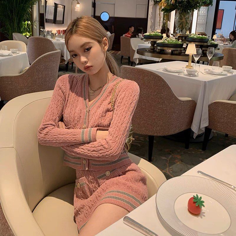 Pink skirt deals restaurant