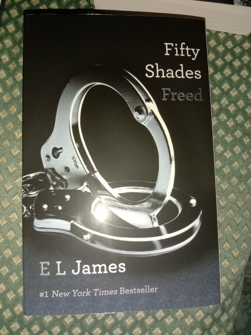 Boxed Set Fifty Shades Of Grey Trilogy By El James Hobbies And Toys Books And Magazines Fiction 