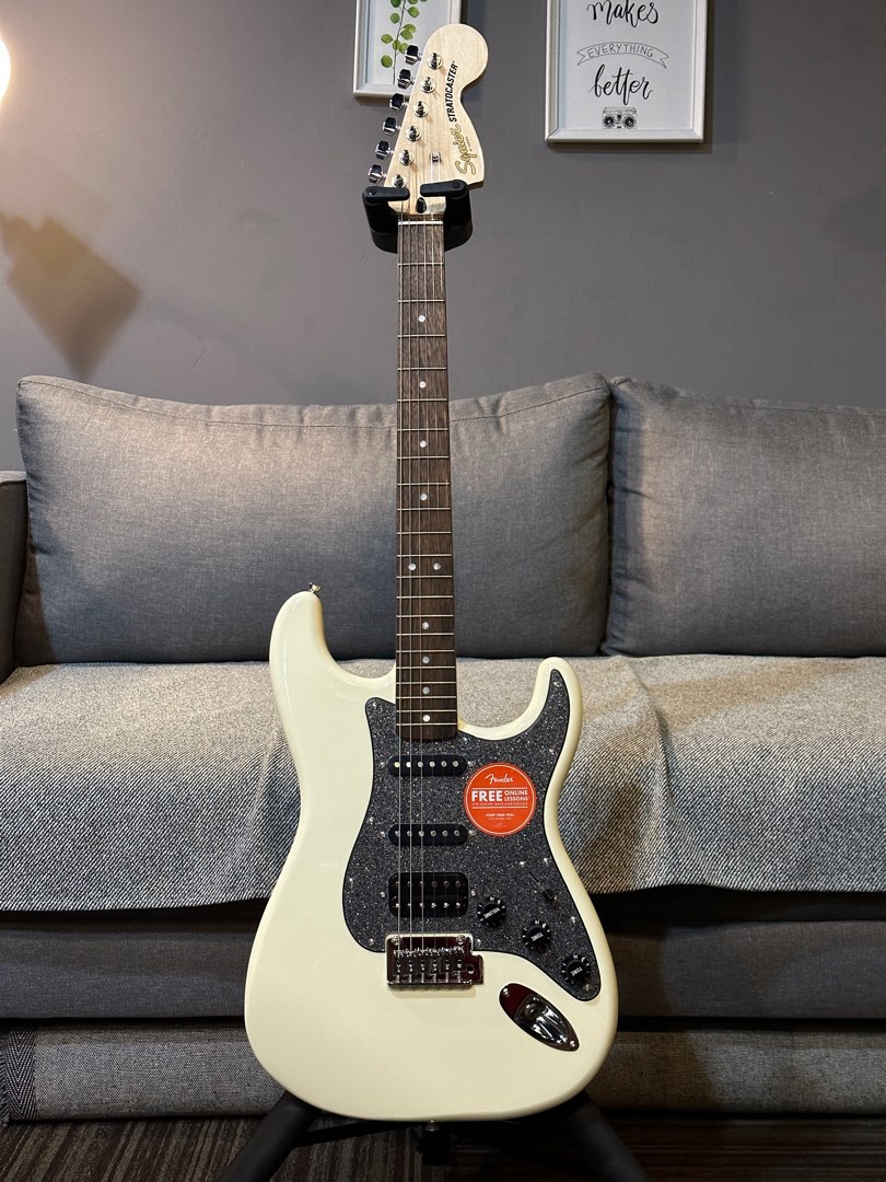 Squier affinity stratocaster shop hss olympic white