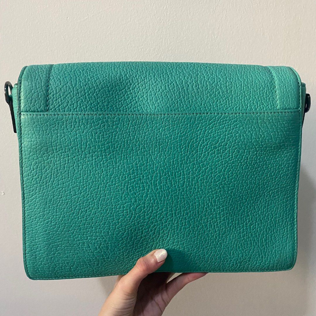 Braun Buffel Green Messenger Bag, Women's Fashion, Bags & Wallets