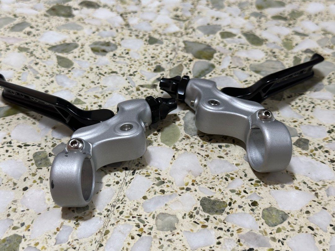 Brompton Original Brake Levers (Silver), Sports Equipment, Bicycles