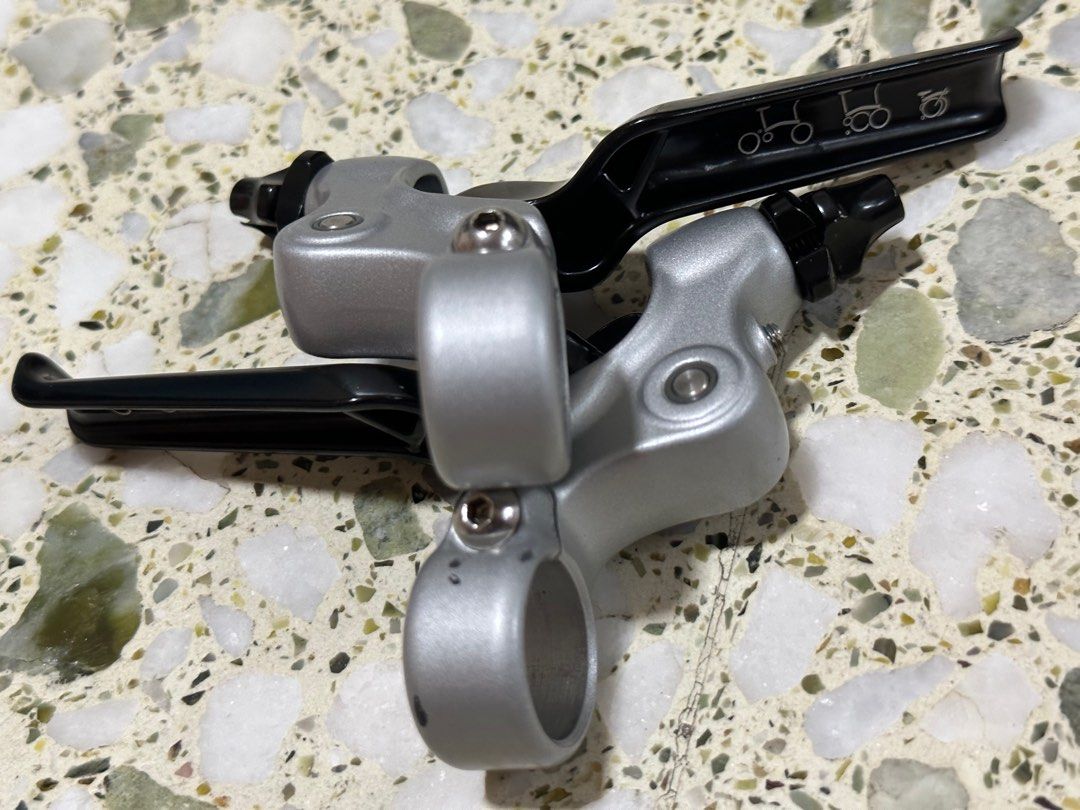 Brompton Original Brake Levers (Silver), Sports Equipment, Bicycles