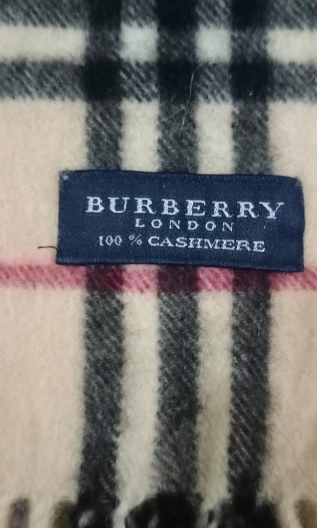 Burberry 100 outlet cashmere scarf fake