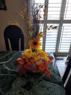Center Pease decoration