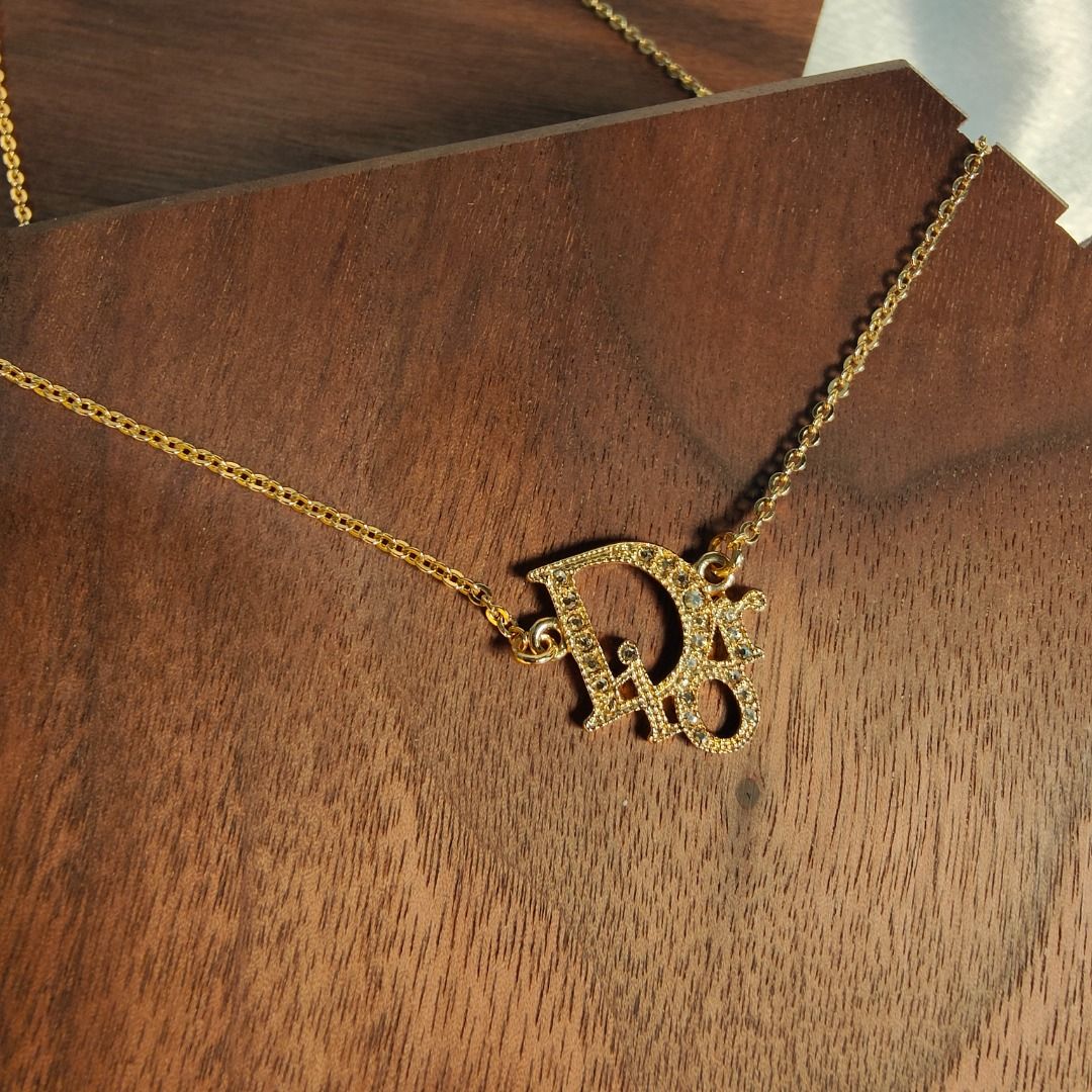 Dior necklace logo shop