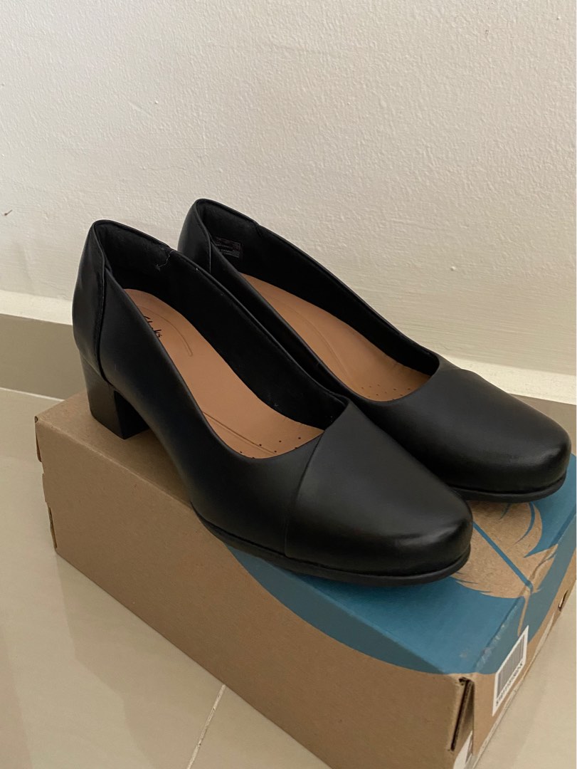 Clarks Court Shoes 35 EUR 2.5UK