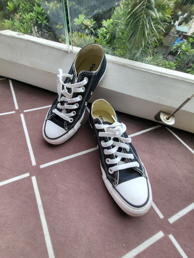 Chuck taylors store near me