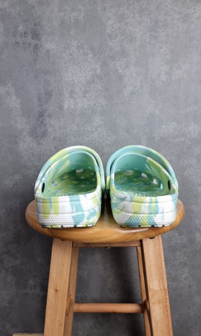 Crocs Green Marble Clogs