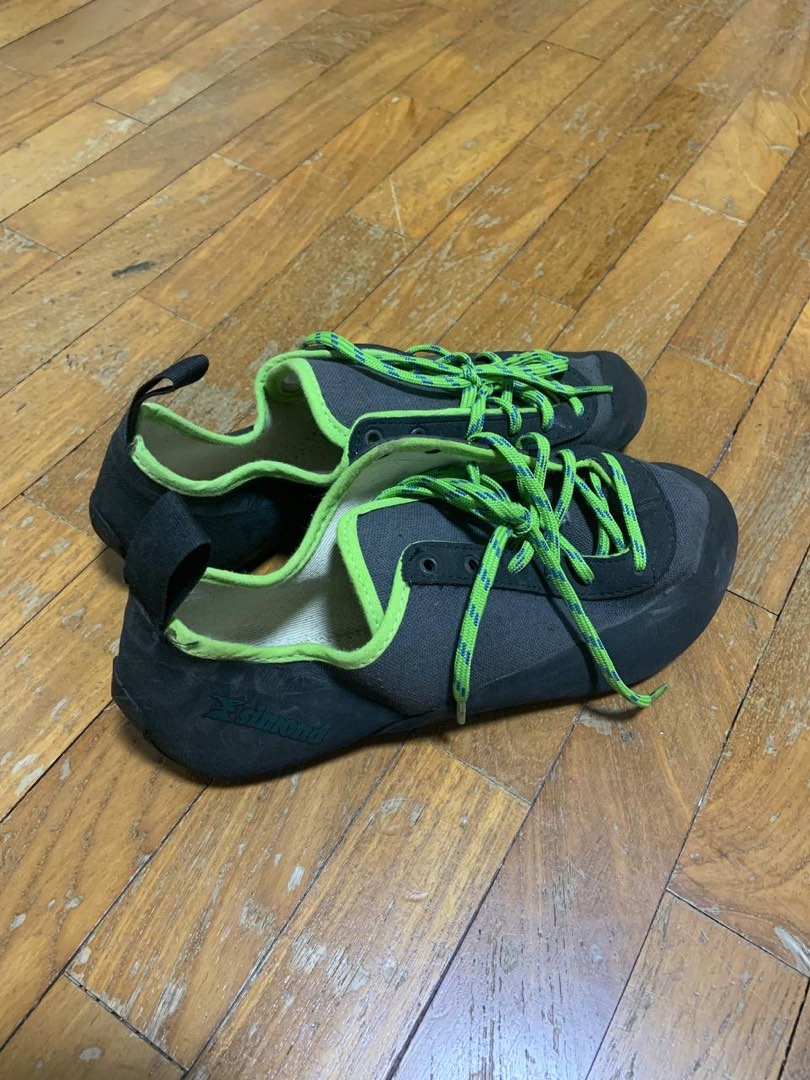 Decathlon bouldering/climbing shoes, Sports Equipment, Other Sports