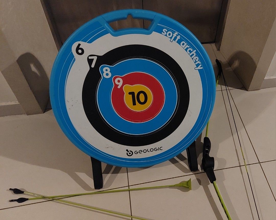 Decathlon Geologic Bow/Arrows/Target, Sports Equipment, Sports & Games