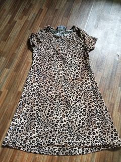Dressed leopard 3 year girl