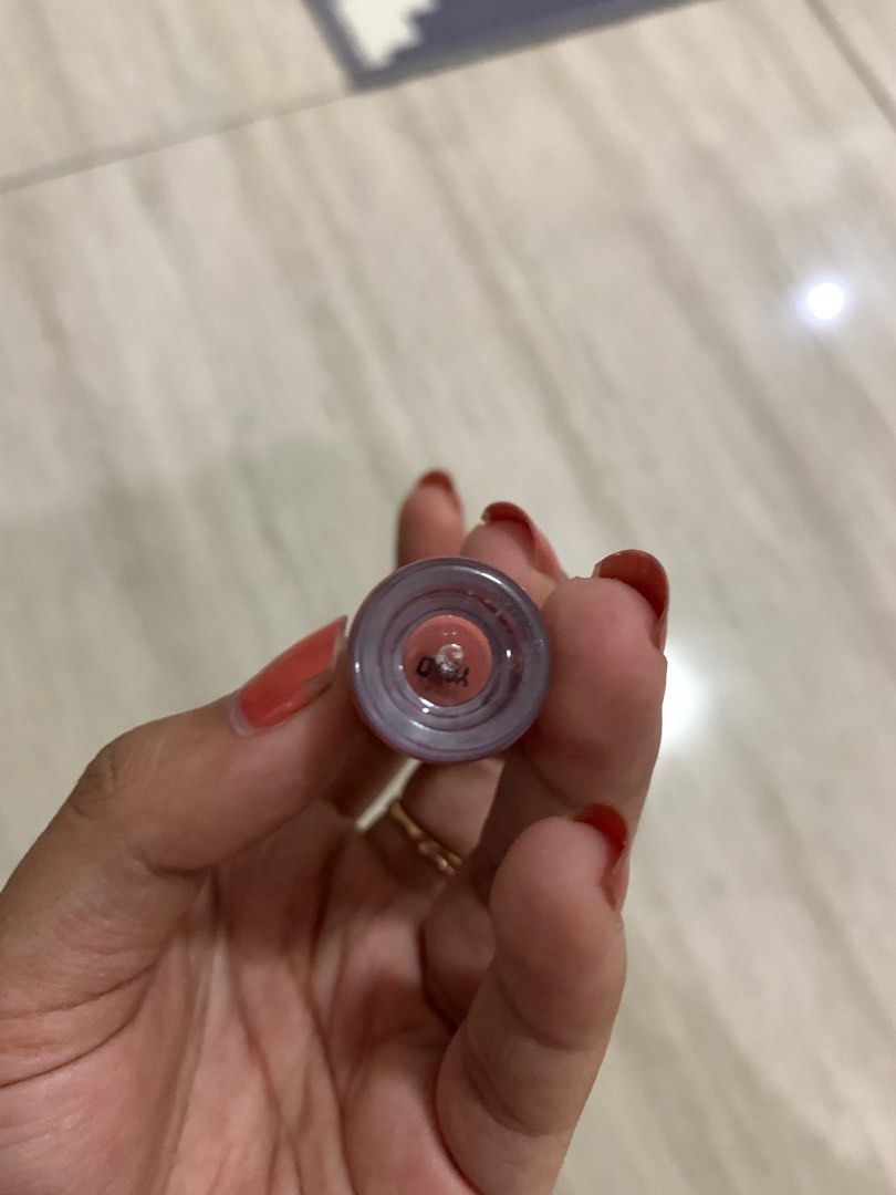 Esqa Lip Gloss Shades “Jakarta”, Kesehatan & Kecantikan, Rias Wajah di