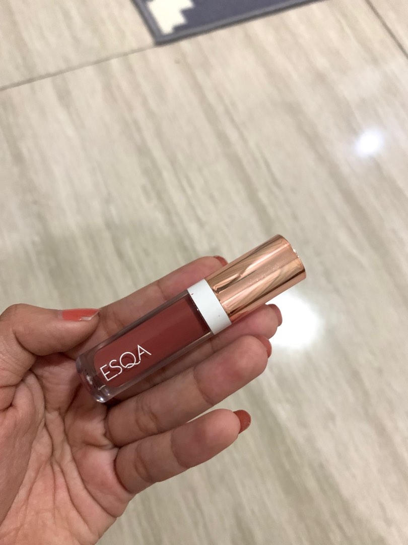 Esqa Lip Gloss Shades “Jakarta”, Kesehatan & Kecantikan, Rias Wajah di