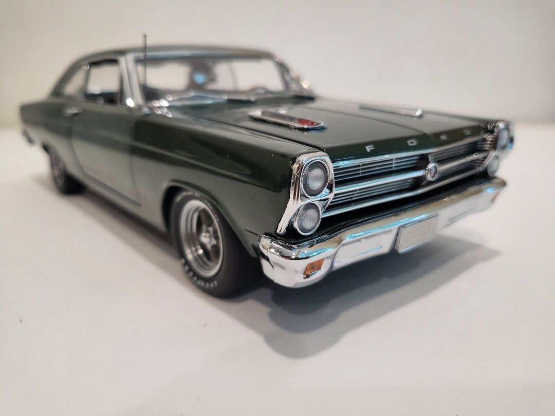 GMP 1:18 1966 Ford Street Fairlane Diecast, Hobbies & Toys, Toys