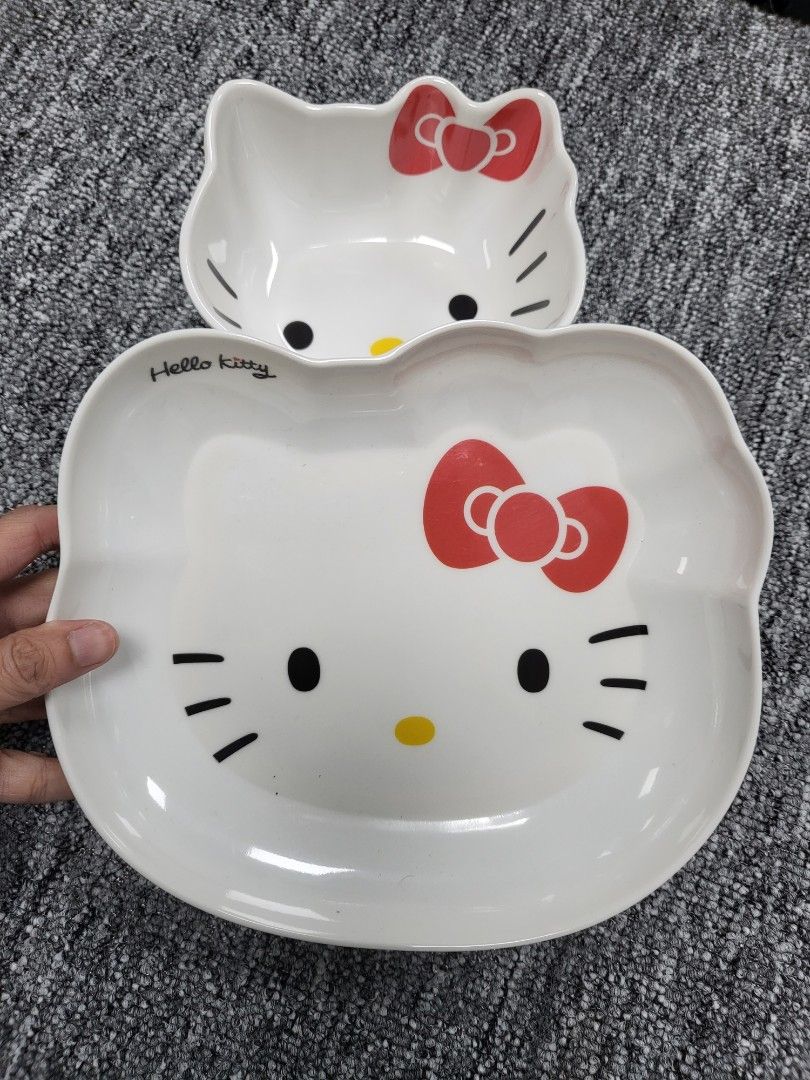 Hello Kitty Plates (Category: Weaning & Toddler Feeding) located in Quezon City. Submitted by chubbyshopper (Listing ID 1228495212, Image 2). Description: 1 small 1 big , 200 per set Shipping or delivery c/o buyer Lalamove preferred.