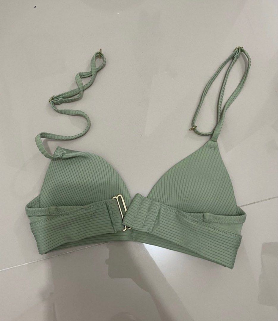 H&M Push Up Bikini Set (Category: Bikinis & Swimsuits) located in Lipa City. Submitted by laigee (Listing ID 1228468644, Image 3). Description: Brand: H&M Push up Bikini in Green Top: Size 32 Bottom:Size 38.