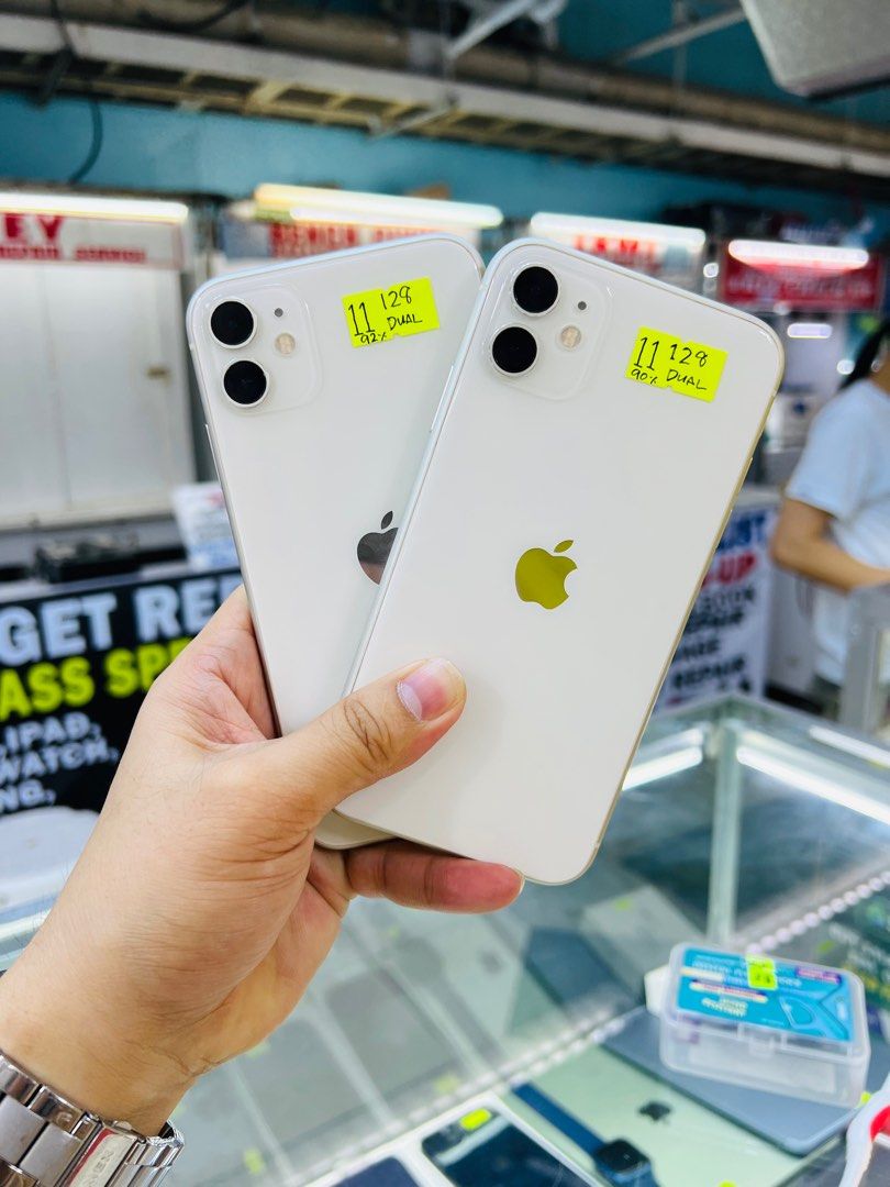 iPhone 11 128GB 90-92BH Openline Dualsim 99%smooth no issues (Category: iPhone 11 Series) located in San Juan City. Submitted by saabangadgetshop (Listing ID 1228537620, Image 2). Description: "PTPA ADMIN" Onhand | SLIGHTLY USED iPhone 11 White 128GB OPENLINE DUALSIM Battery Health 90-92% NO HIDDEN ISSUES NO HISTORY OF REPAIR 99%Smooth TEST TO SAWA RESET ALL YOU WANT NOT REFURBISHED AUTHENTIC PHONE ALL WORKING 🆓Freebies ✅20w adaptor w/cable ✅Cas