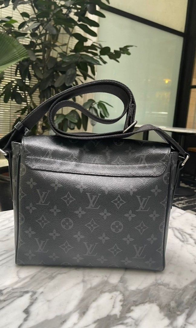 LV DISTRICT PM MONOGRAM ECLIPSE, Luxury, Bags & Wallets on Carousell